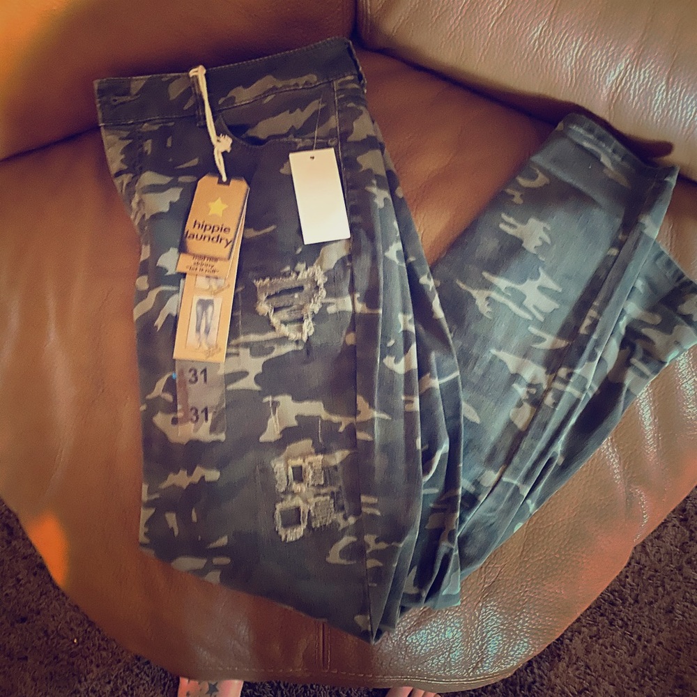 Camo skinny jeans